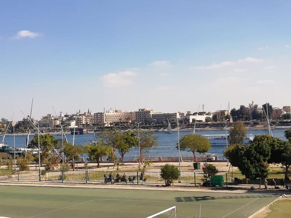 Nile Roof Hotel& Restaurant Luxor Kültér fotó